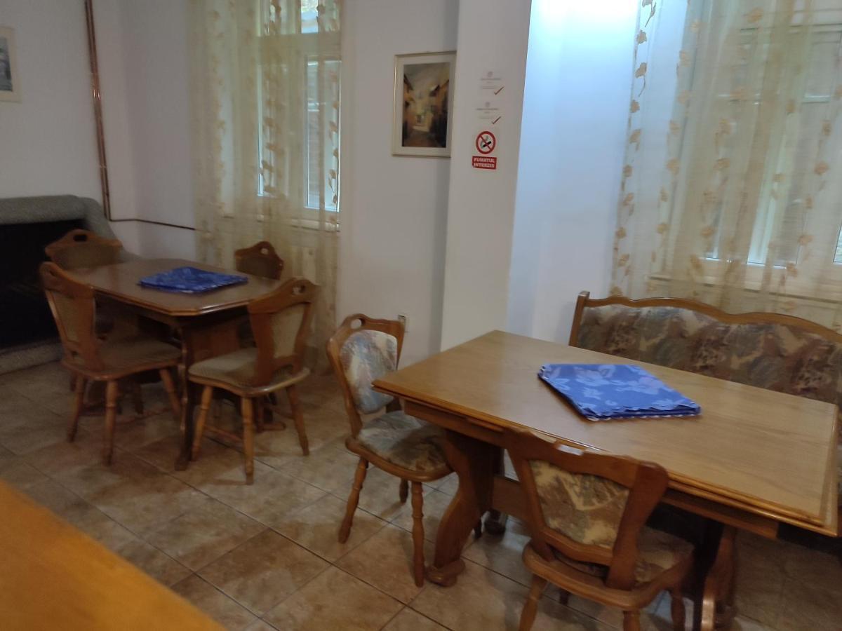 Vila Brazilor Caciulata Ngoại thất bức ảnh